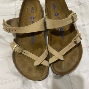 Mayari Soft Footbed Nubuck Leather Sandcastle- size 40